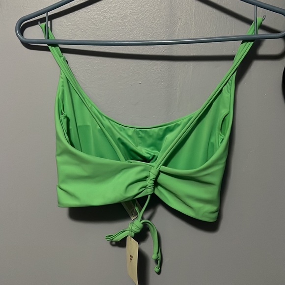 NWT Fabletics Scoop Neck Bikini Top 👙 - Picture 4 of 5